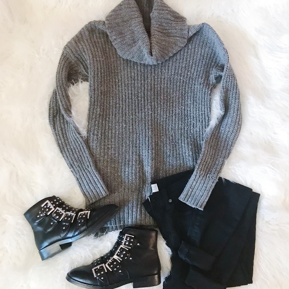 AE Gray Turtleneck Side Zip Sweater